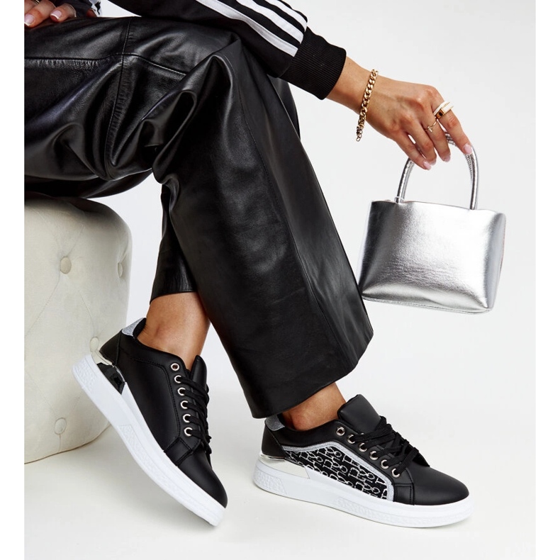 Schwarze Plateau-Sneaker mit Fekete-Glitzer 1