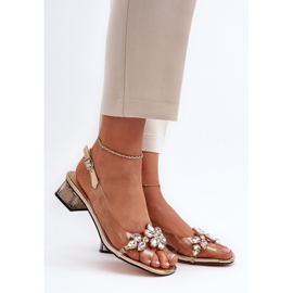 Transparente Sandalen auf einem Goldblock S.Barski MR38-W1 golden 2