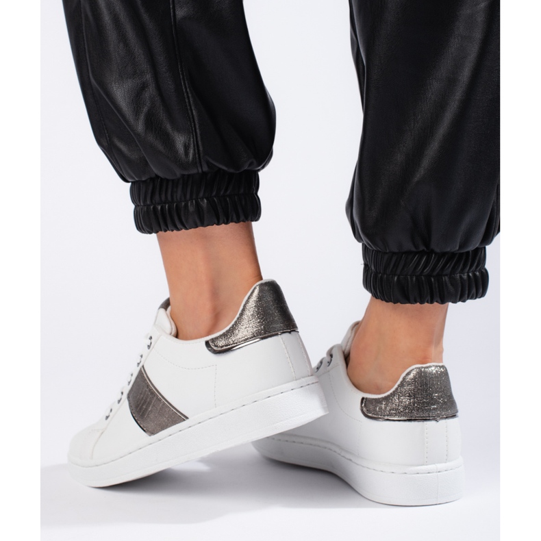 Weiße Sportschuhe für Damen 2