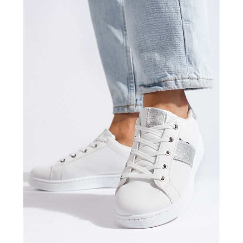 Weiße Sportschuhe für Damen 1