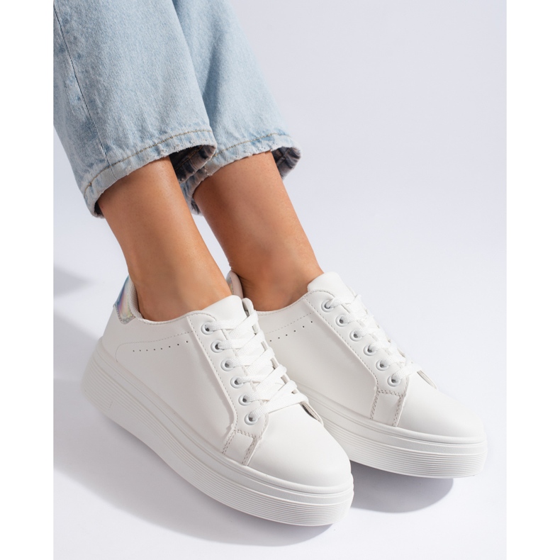 Weiße Damen-Sportschuhe 1