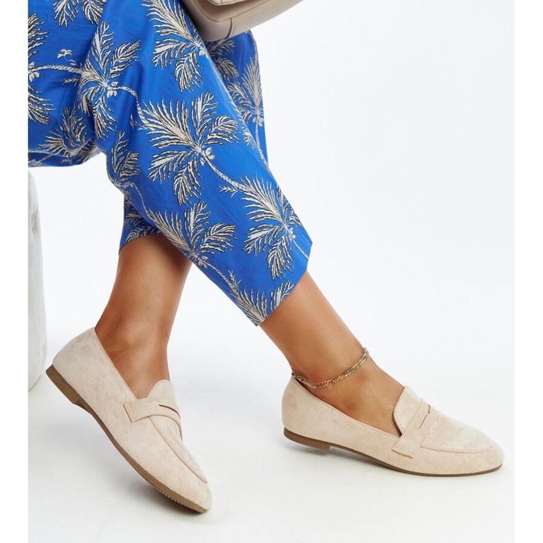 Hellbeige Mokassins aus Hennie-Öko-Wildleder 1