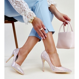 Rosafarbene High Heels in Metallic-Optik mit Einsatz aus Serranillos-Leder 1