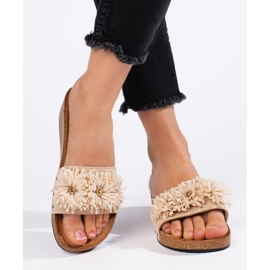 Damenpantoffeln aus beigem Wildleder mit Blumen 1