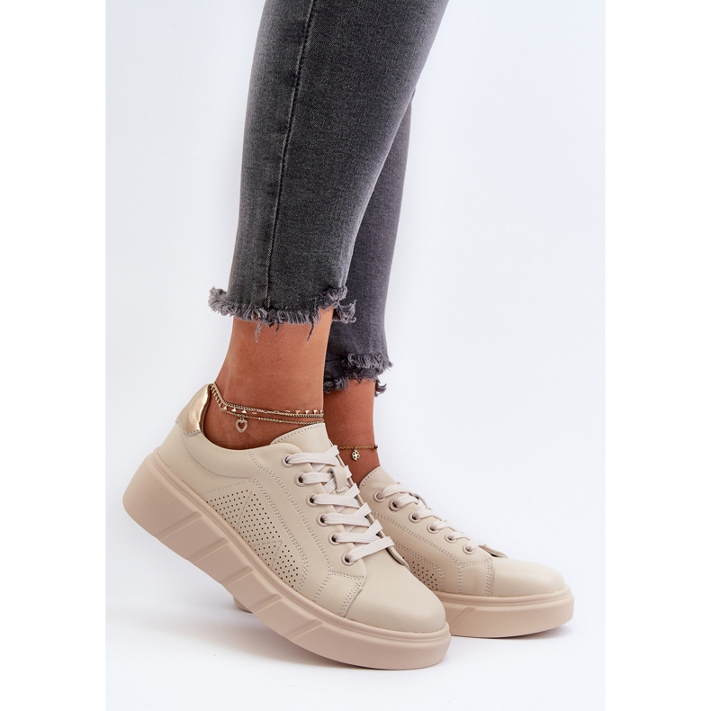 Damen-Ledersneaker auf der beigefarbenen Plattform Gatira 2