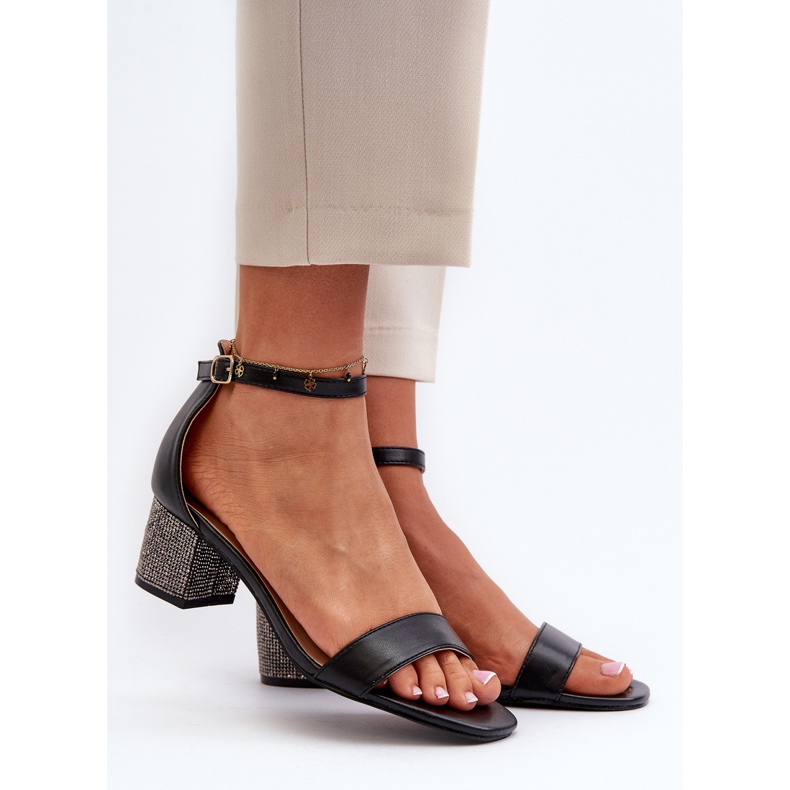 Damensandalen aus Öko-Leder mit verzierten High Heels, Schwarz Wiatalia 2