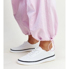 Weiße und schwarze, durchbrochene Biserka-Sneaker 3