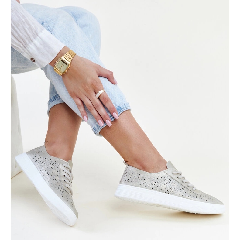 Goldene Whitley-Sneaker aus Öko-Leder 1