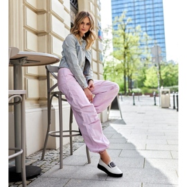 Beigefarbene Schuhe mit massiver Teska-Sohle 1