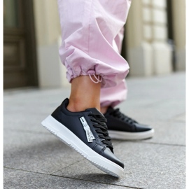 Schwarze Brecht-Sneaker aus Öko-Leder 2