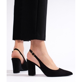 Schwarze Pumps mit offenem Absatz 2