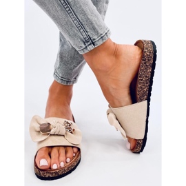 Loups Beigefarbene Korkhausschuhe mit Teddybär 2