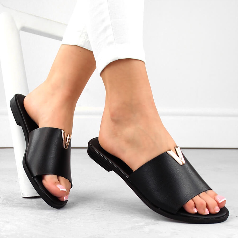 Schwarze Damen-Flip-Flops mit niedrigem Absatz eVento 7736 1