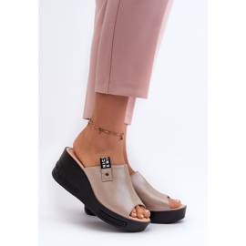 Vinceza Damen-Flip-Flops mit Keilabsatz Golden Vleni 2