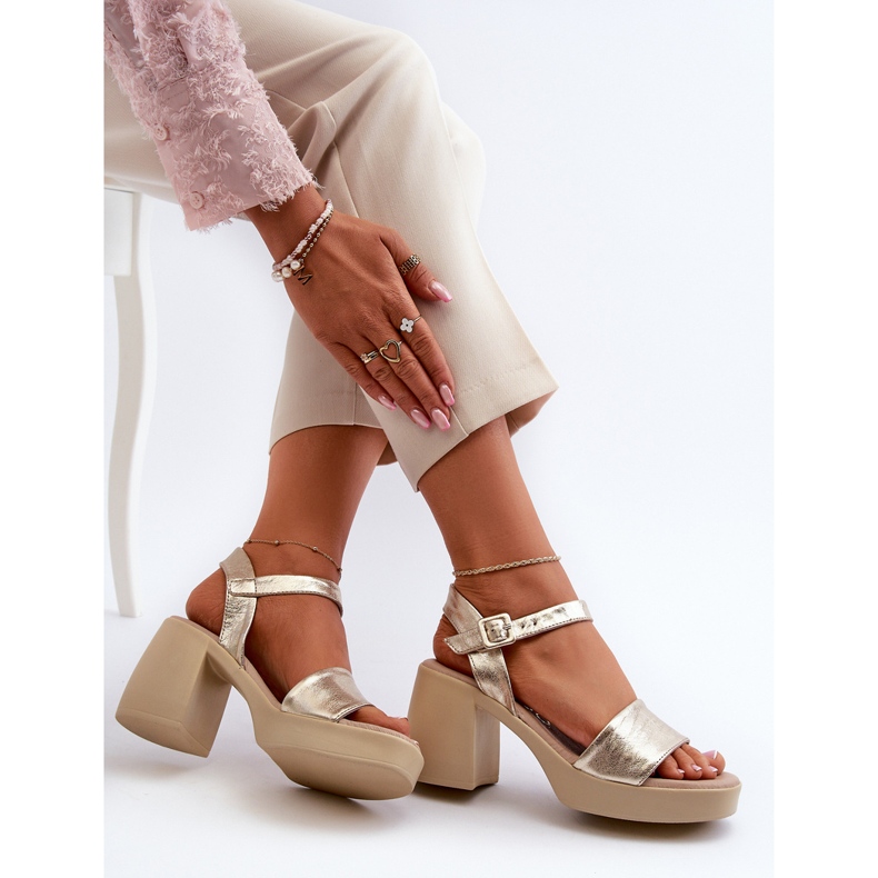 Zazoo 40386 Damen-Ledersandalen auf einem Block, Gold golden 1