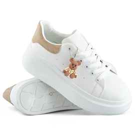 Weiße Sportschuhe mit dicker Sohle und beigem Teddybär 1