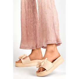 Beige Damenhausschuhe mit Schleife auf dicker Sohle 2