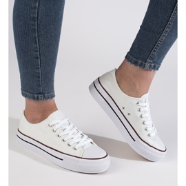 Weiße Damen-Sneaker auf der Plattform 3