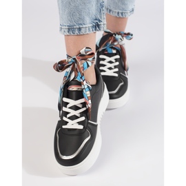 Schwarze Damen-Sneaker mit Band gebunden 2