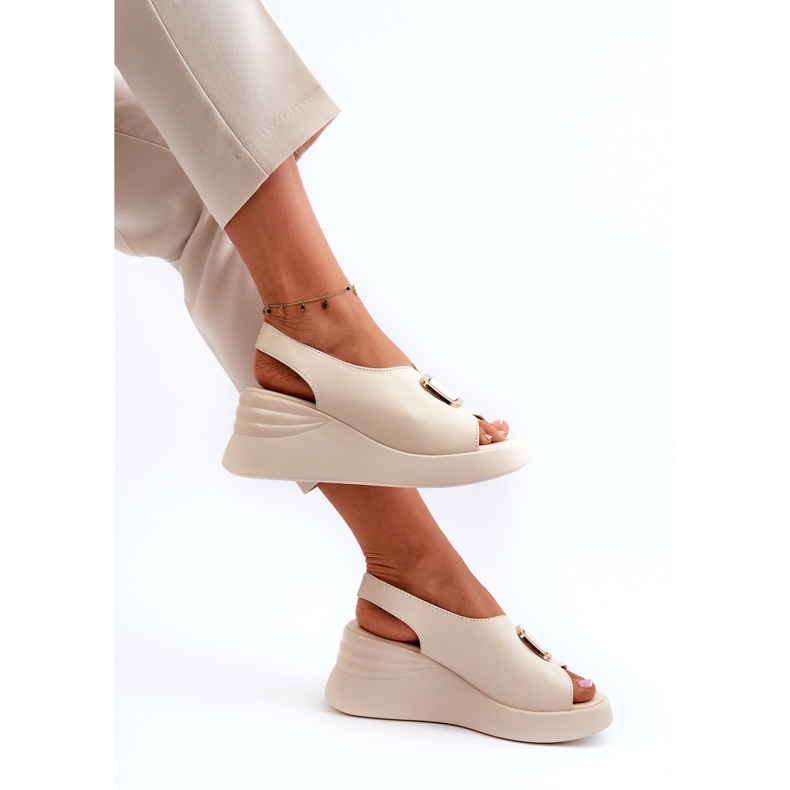 Damen-Keilsandalen aus Leder mit Verzierung, Beige Salvania 4