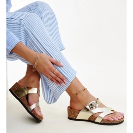 Donata-Pantoletten mit Keilabsatz in Goldmetallic golden 1