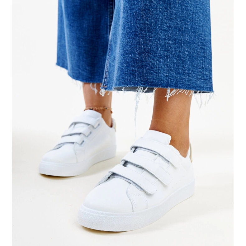 Weiße und goldene Samala-Sneaker mit Klettverschluss 1