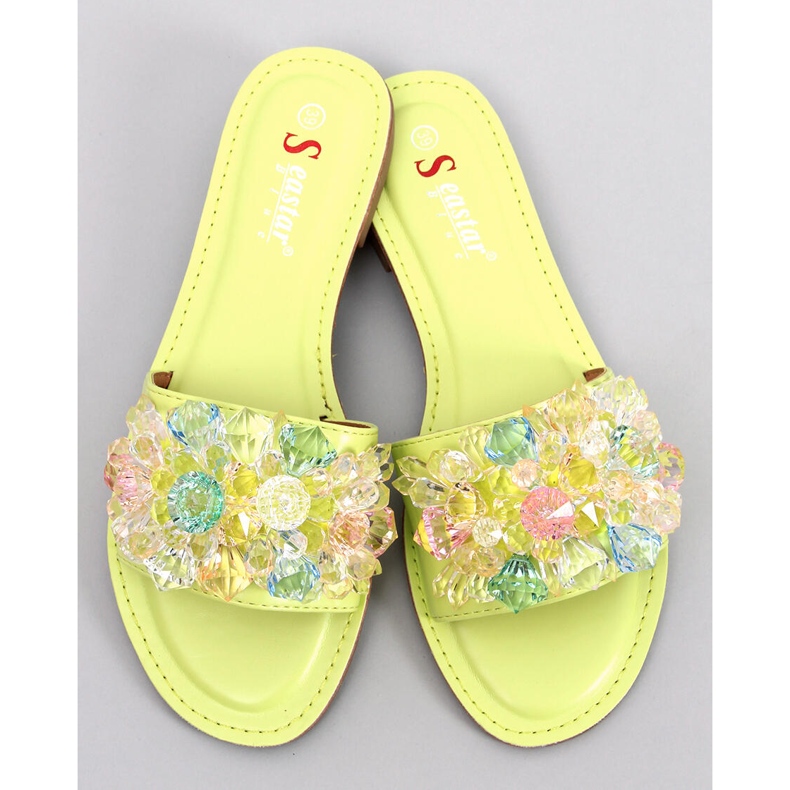 Estrada Grüne Hausschuhe mit bunten Steinen 1