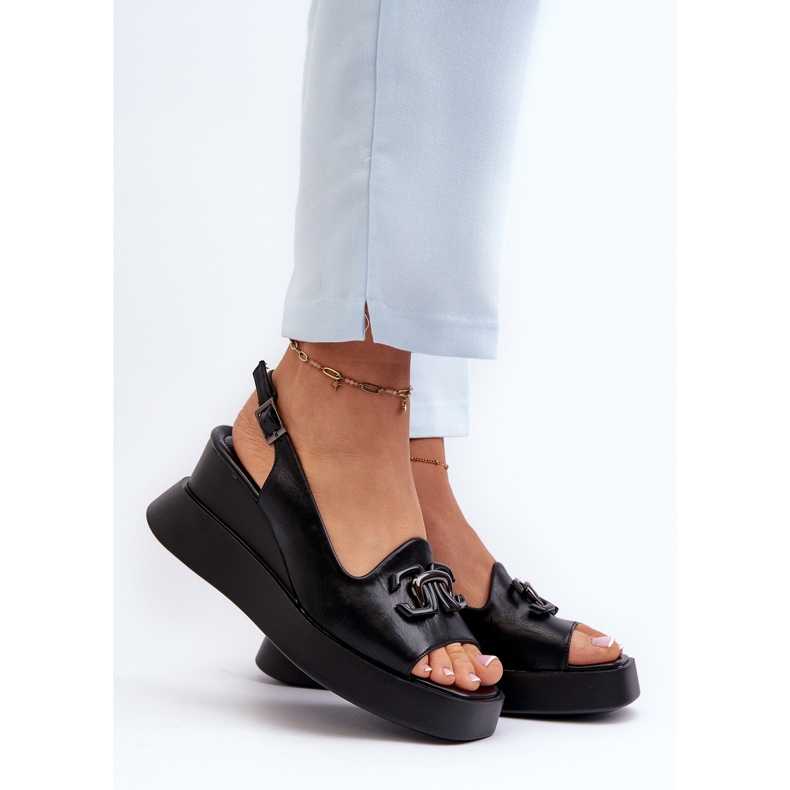 Jezzi Damensandalen auf Plateau und Keilabsatz mit Verzierung, Schwarz Janesca 2