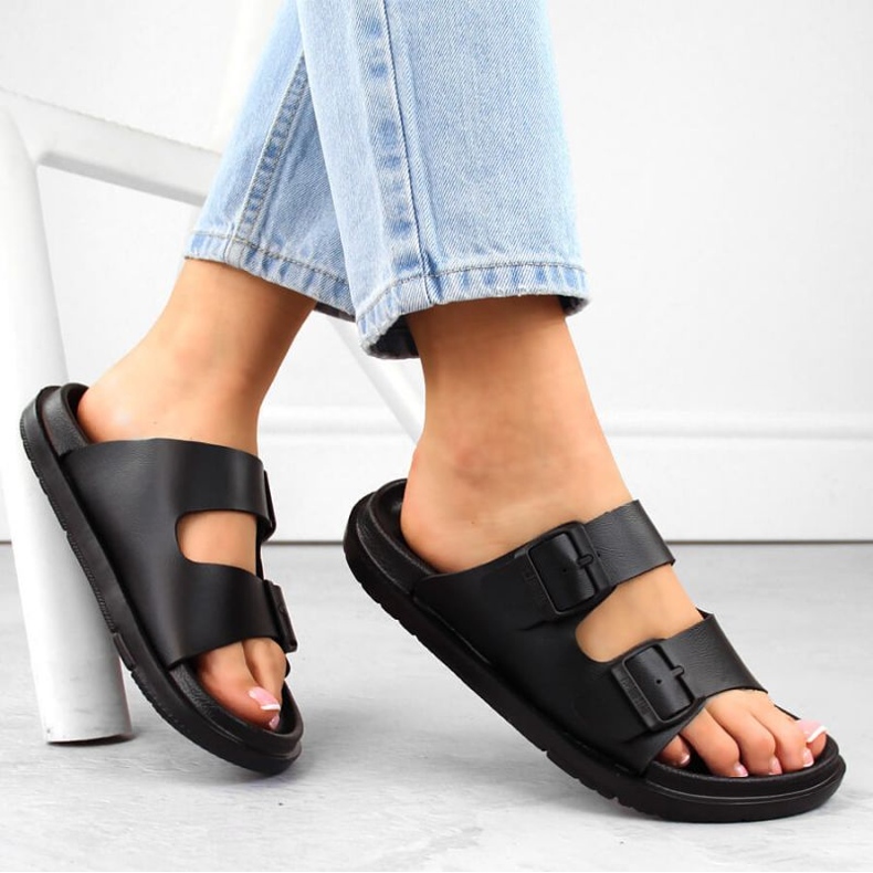 Big Star W INT2004A Schaumstoff-Flip-Flops mit Schnallen, schwarz 2