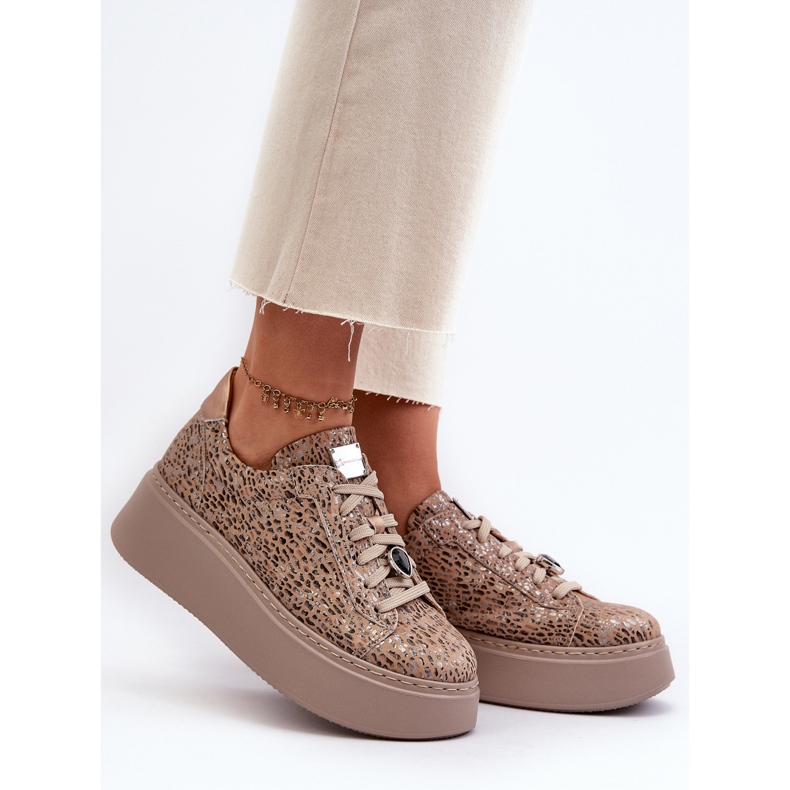 Leder-Sportschuhe auf der Plattform Maciejka 06191-10 Beige 2