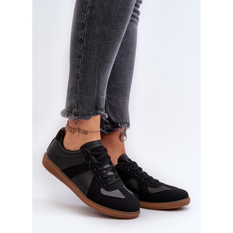 Niedrige Damen-Sneakers in Schwarz Braidn 2