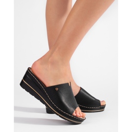 Schwarze, bequeme Keilsandaletten für Damen 1