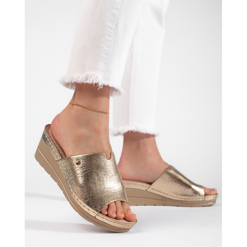 Goldene Keilpantoffeln für Damen 1