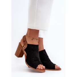 Durchbrochene Damensandalen mit hohem Absatz in Schwarz von Rosca 2