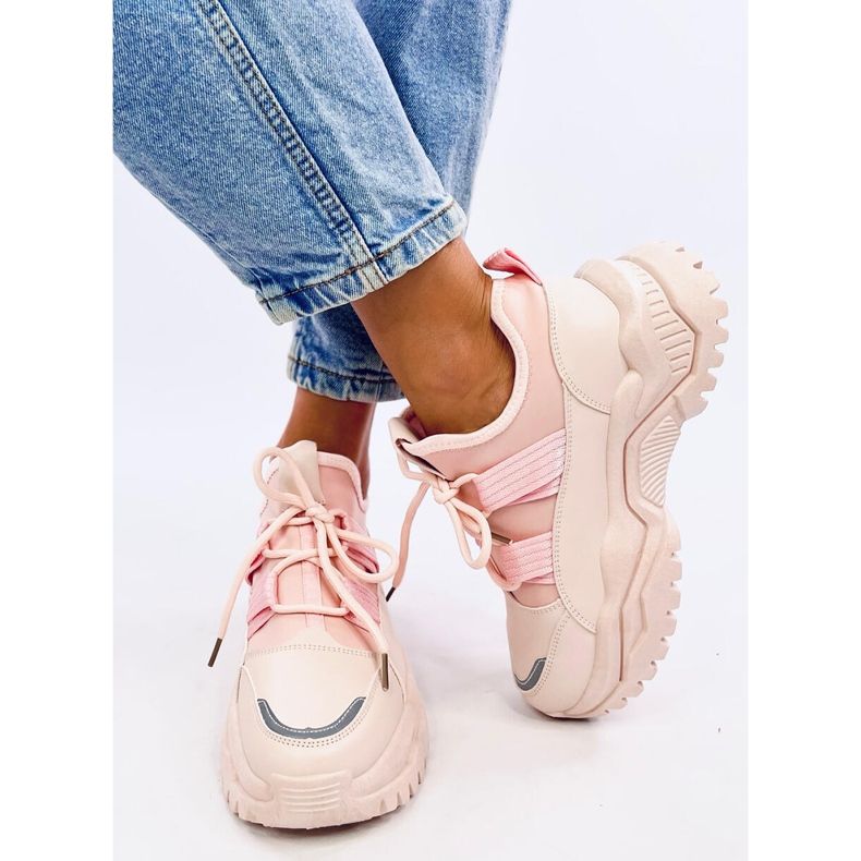 Aston Rosa Turnschuhe 2