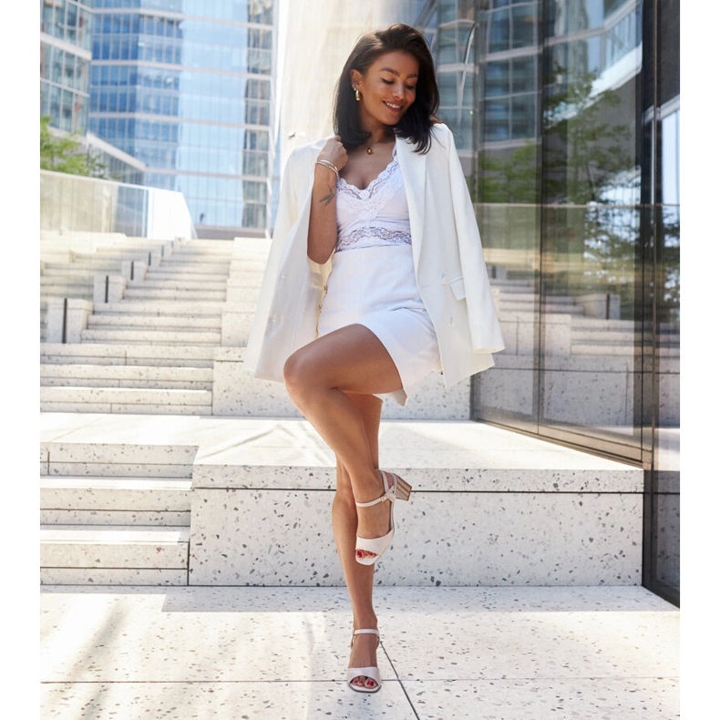 Sandalen mit Ledereinsatz auf hohem Absatz beige 1