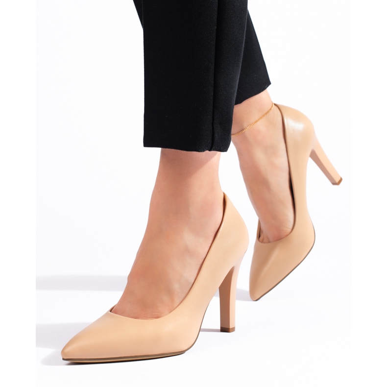 Bequeme beige Damenpumps von Sergio Leone 1