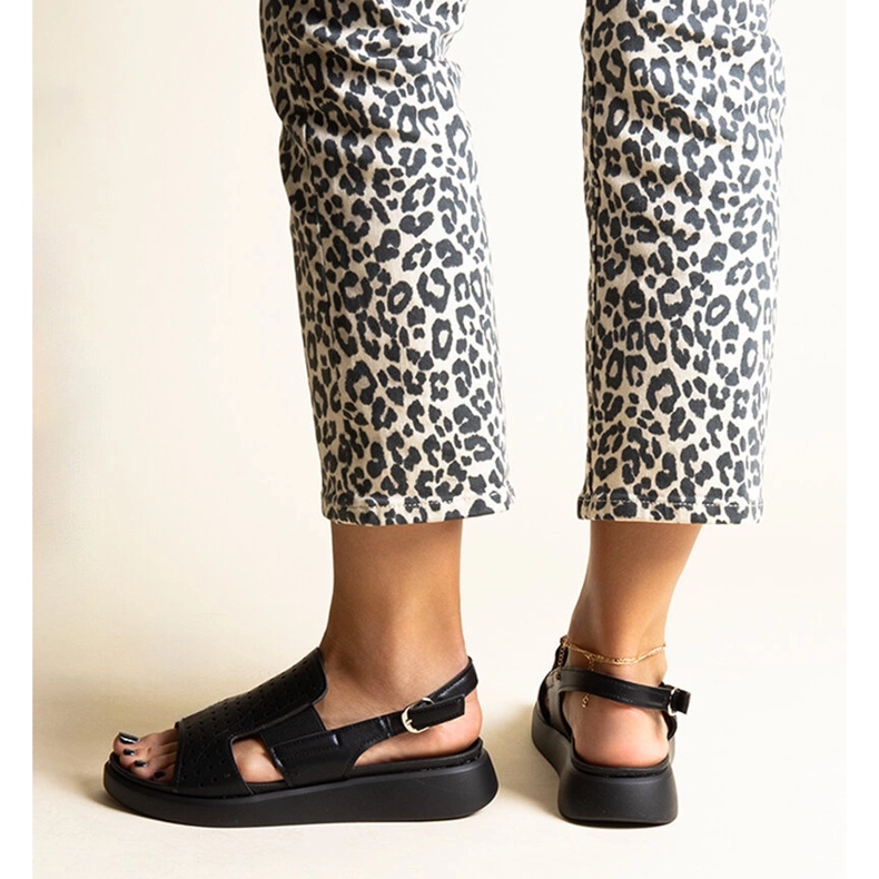 Schwarze Sandalen mit durchbrochenem Obermaterial Imogne 1