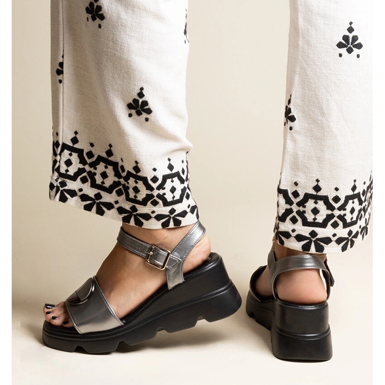 Maddison Keilsandaletten aus Öko-Leder silber- 2