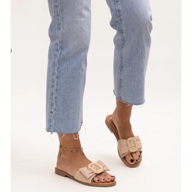 Beigefarbene Flip-Flops mit Limera-Schnalle 1