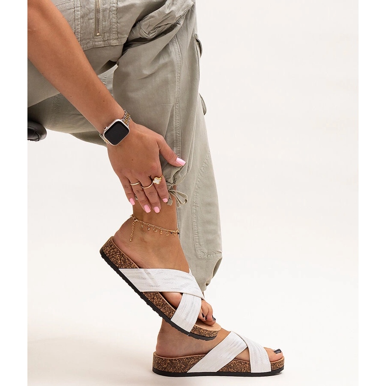 Hausschuhe mit glänzender Ribera-Korksohle weiß 1