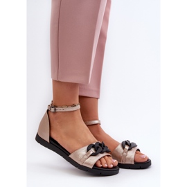 Flache Damensandalen mit Kette Vinceza 17320 Gold golden 2