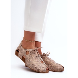 Gemusterte Damenschuhe mit Ausschnitten Maciejka 06431-02 Beige 2