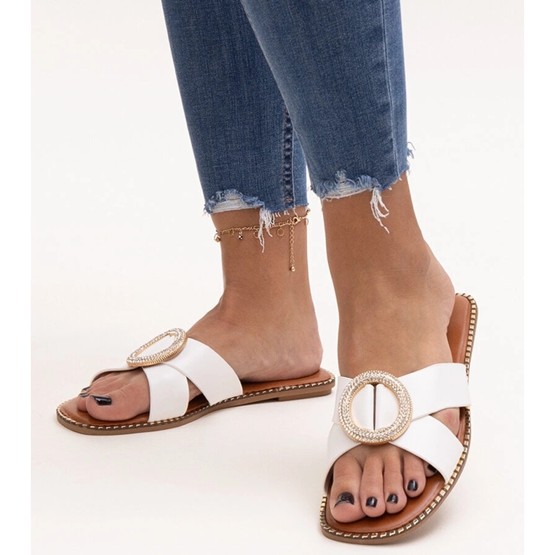 Kappen verziert mit einem Salimba-Zirkonverschluss weiß 1