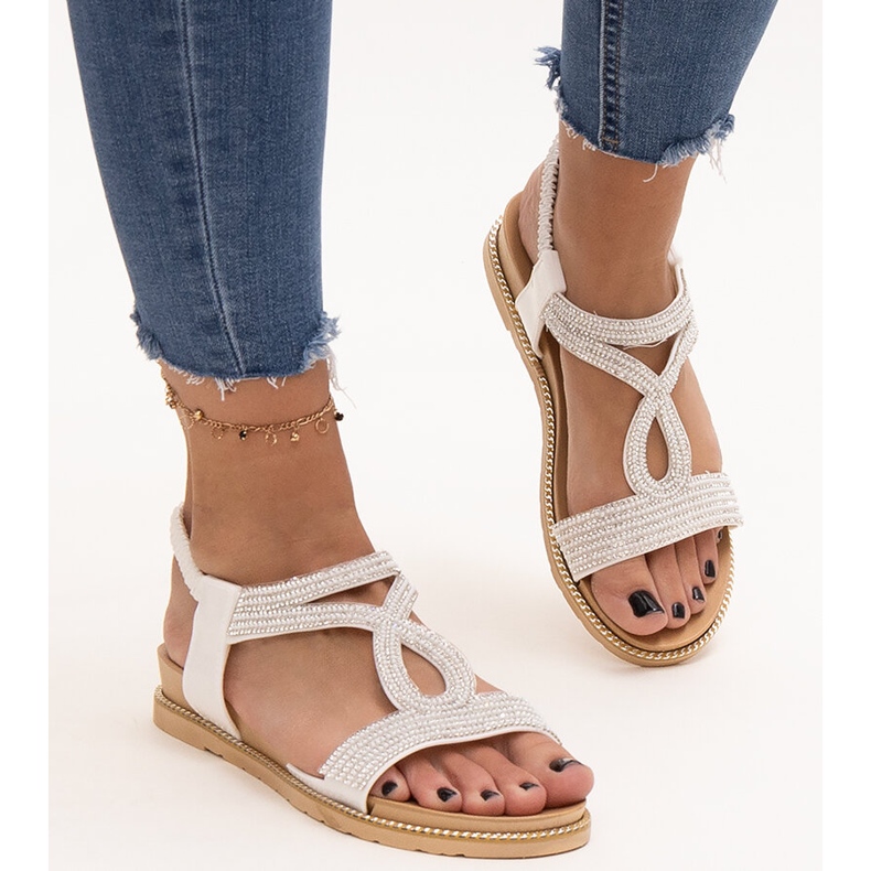 Weiße Sandalen, verziert mit Detila-Zirkonen 2