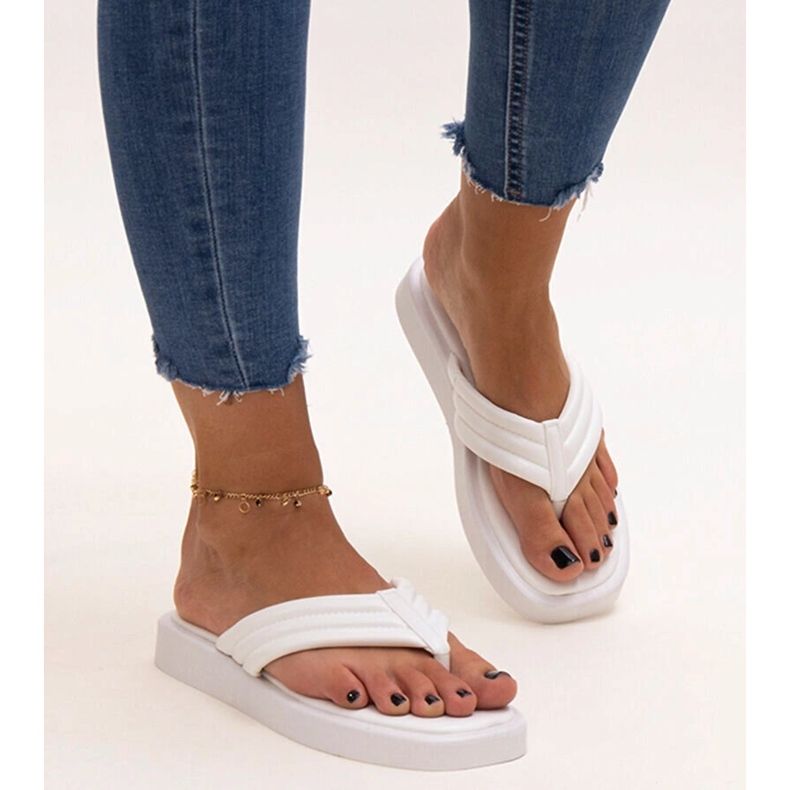 Flache weiße Shishal-Flip-Flops 1