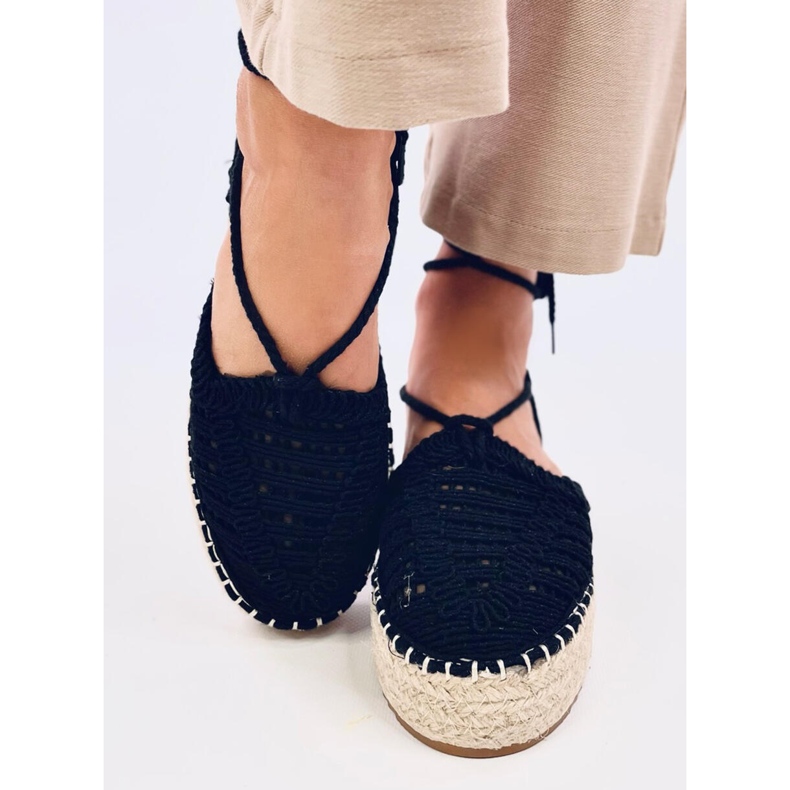 Yaweh Schwarze Damen-Espadrilles aus Spitze 1