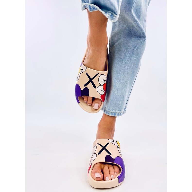 Hausschuhe mit farbenfrohem Clancy Khaki-Print beige 1