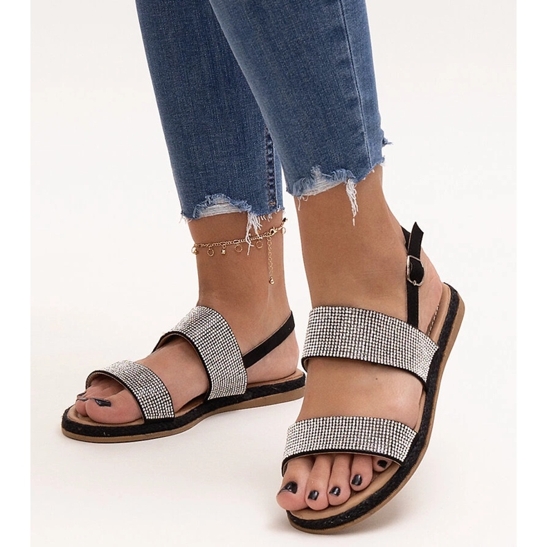 Schwarze Sandalen, verziert mit Carvalia-Zirkonen 1