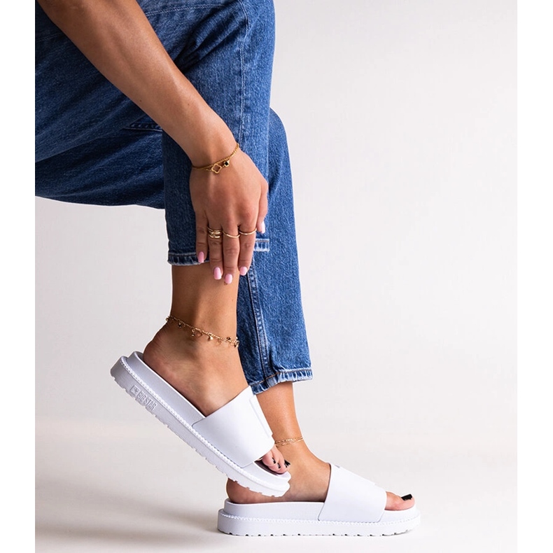 Weiße Hausschuhe von Big Star LL274428 1